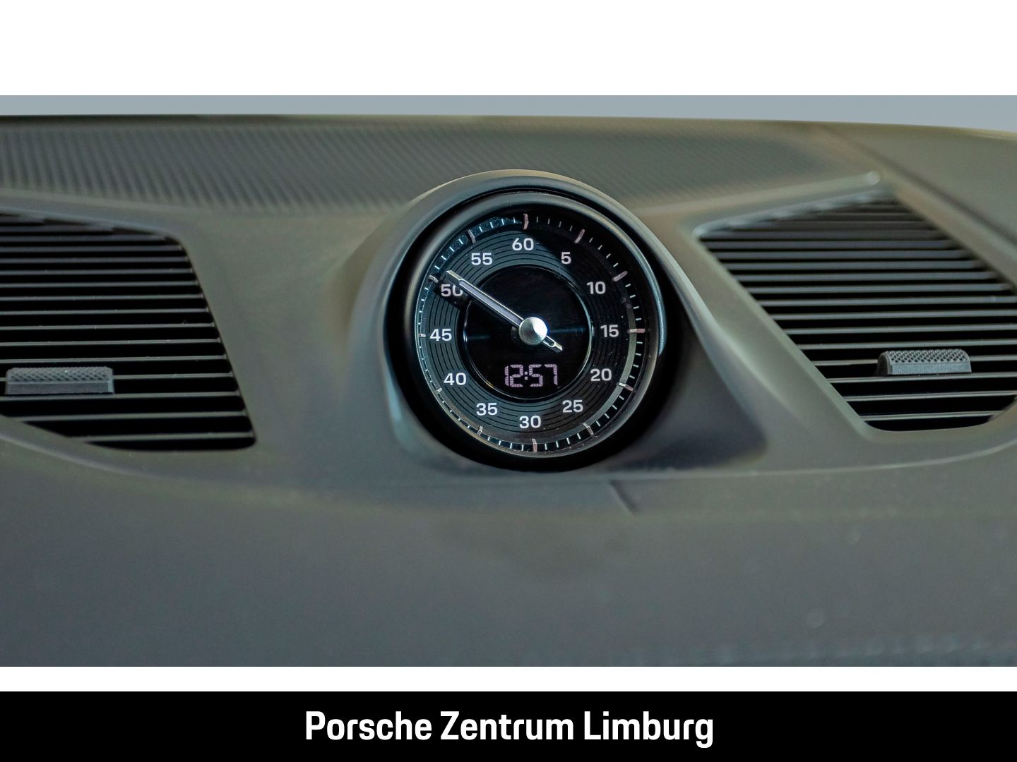 Porsche Cayenne E-Hybrid InnoDrive BOSE Luftfederung LED