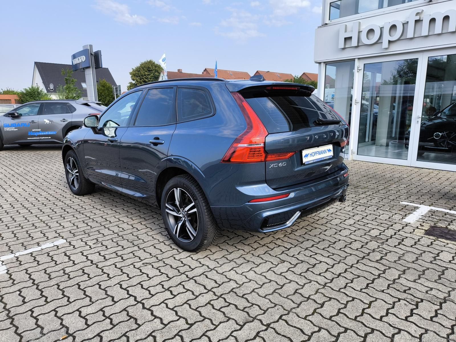 Volvo XC60 B4 Diesel AWD Aut. Plus Dark Standheizung
