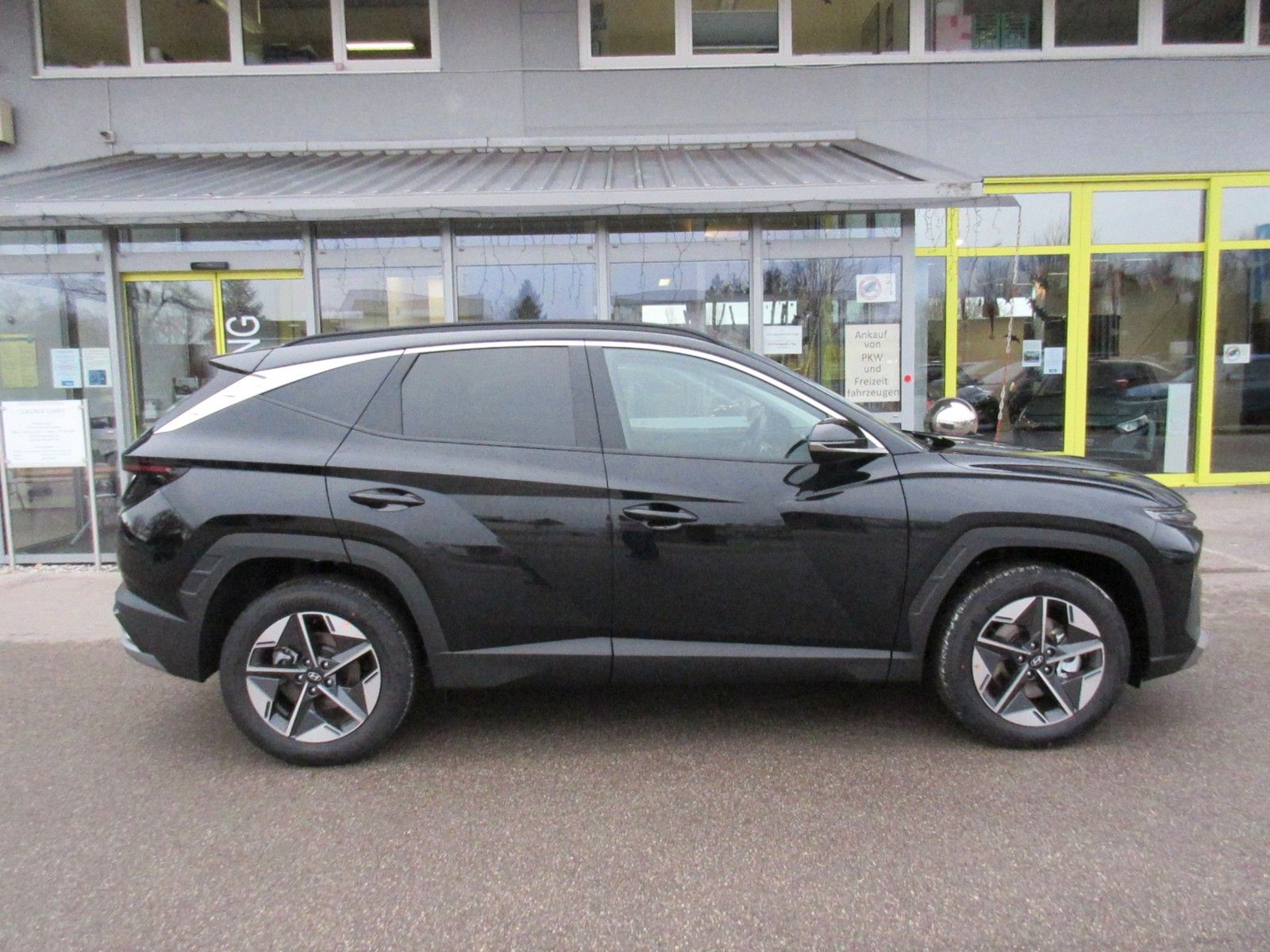 Hyundai New Tucson 1.6 T-GDI 4WD - Samsaru's Car Outlet
