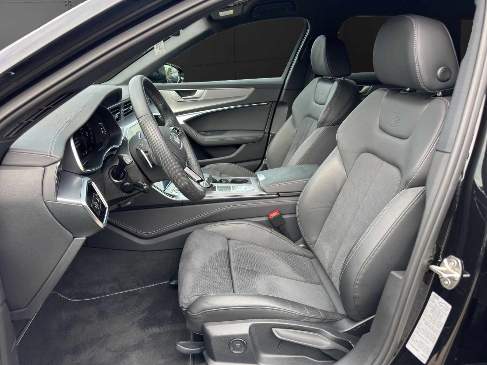 Audi A6 Avant 40 TDI qu.S tr. S LINE+AHK+STHZG+HD+360