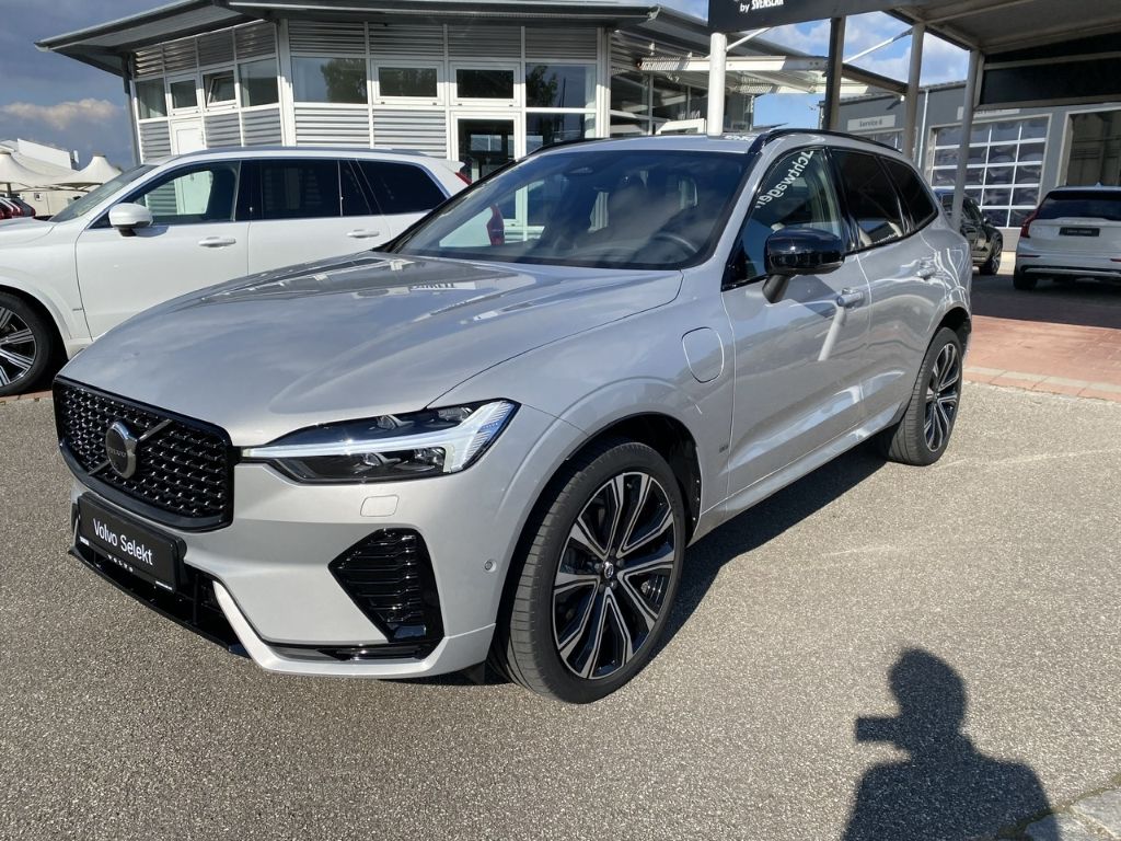 Volvo XC60 R Design Recharge Plug-In Hybrid AWD T8 Twi