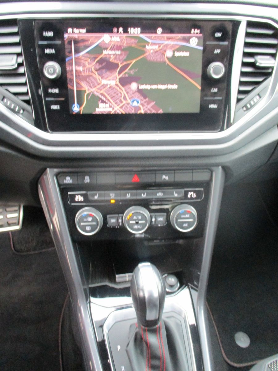 Volkswagen T-Roc Sport - Samsaru's Car Outlet