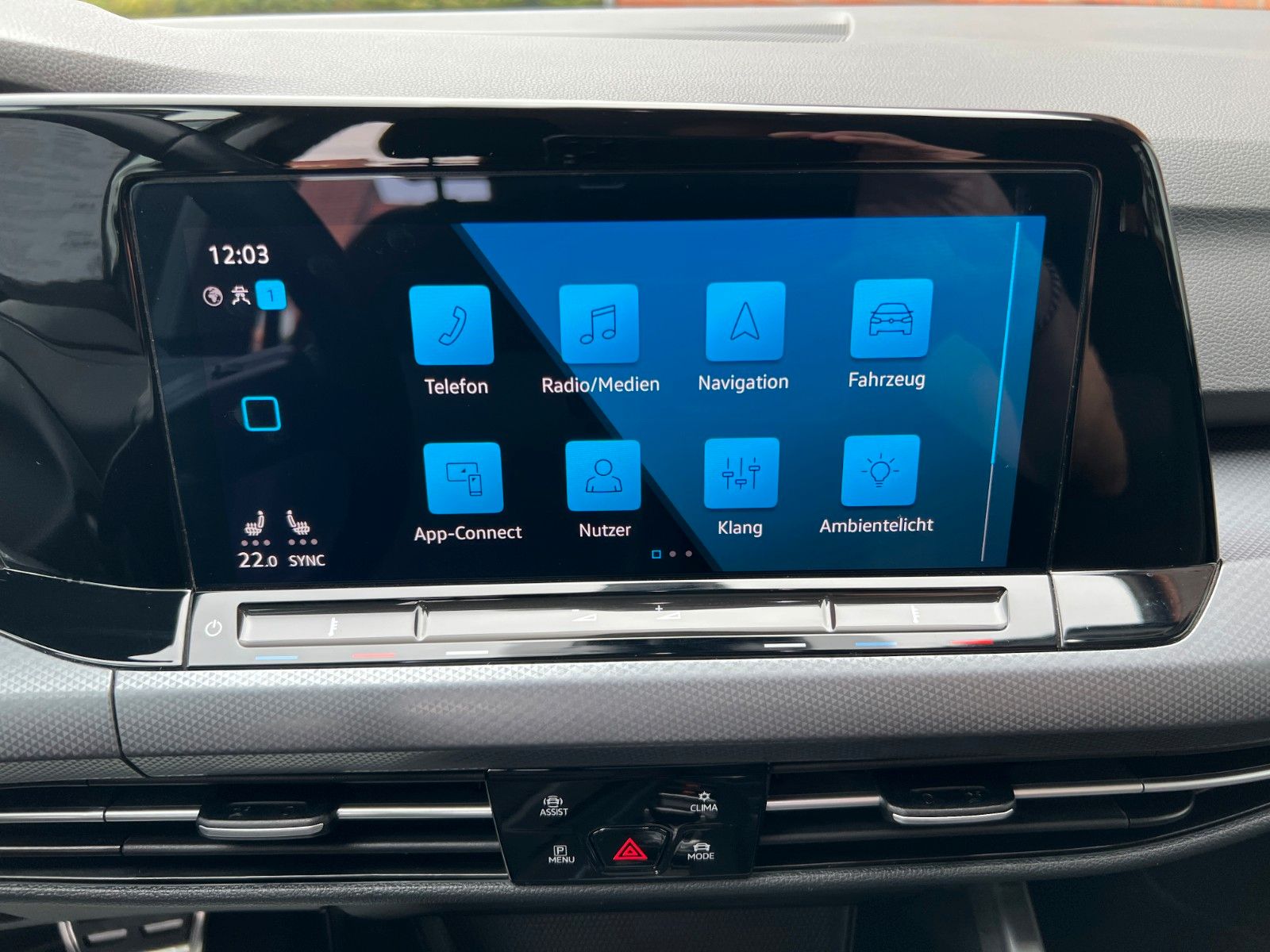 Volkswagen Golf VIII 2.0TDi DSG - Samsaru's Car Outlet