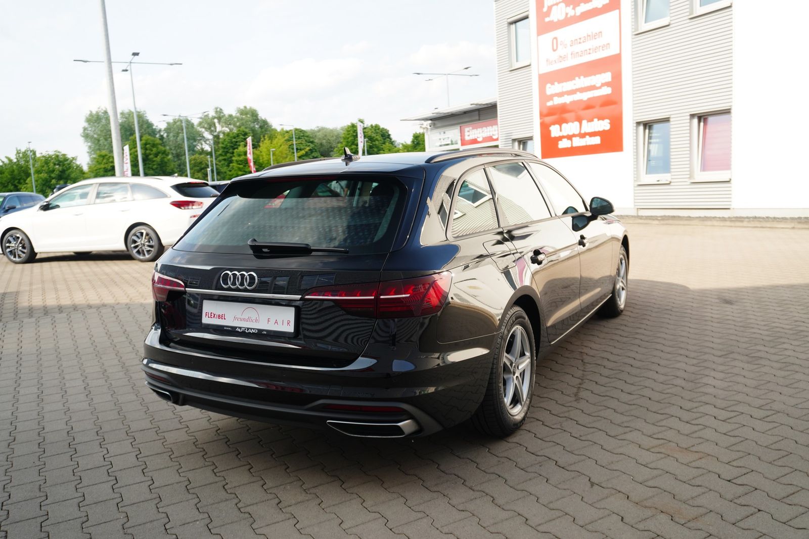 Audi A4 35 2.0 TDI Avant - Samsaru's Car Outlet