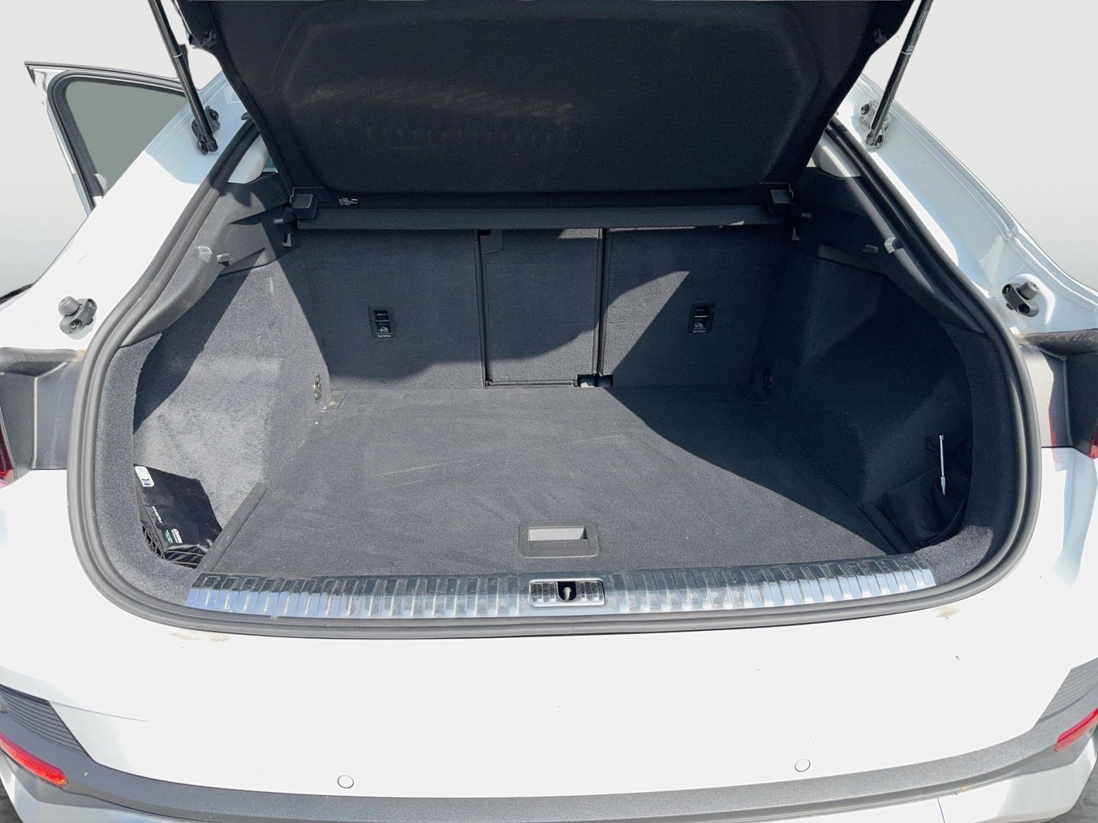 Audi Q3 Sportback 40 TDI Q S LINE - Samsaru's Car Outlet