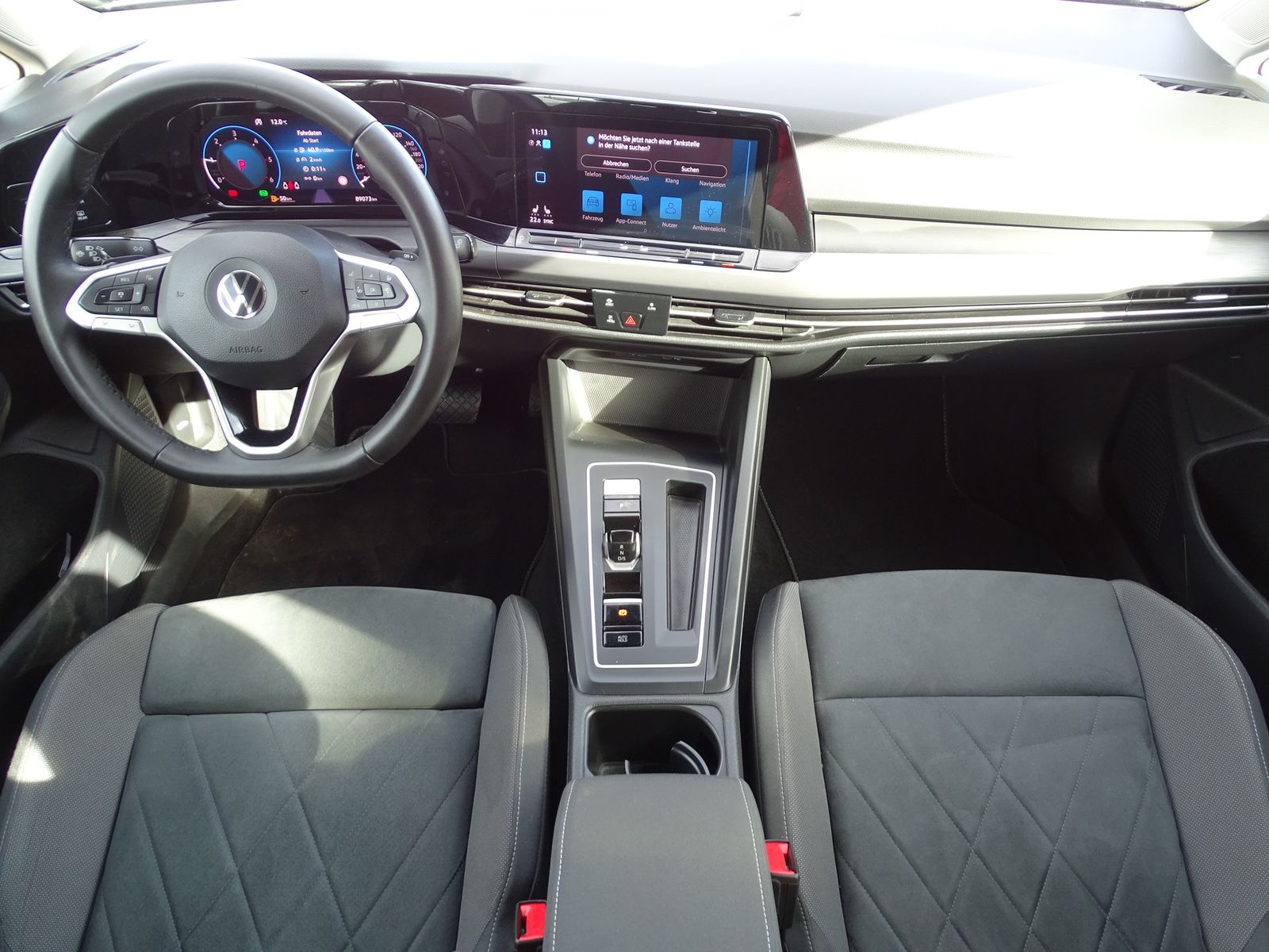 Volkswagen Golf VIII 2.0 TDI Style DSG - Samsaru's Car Outlet