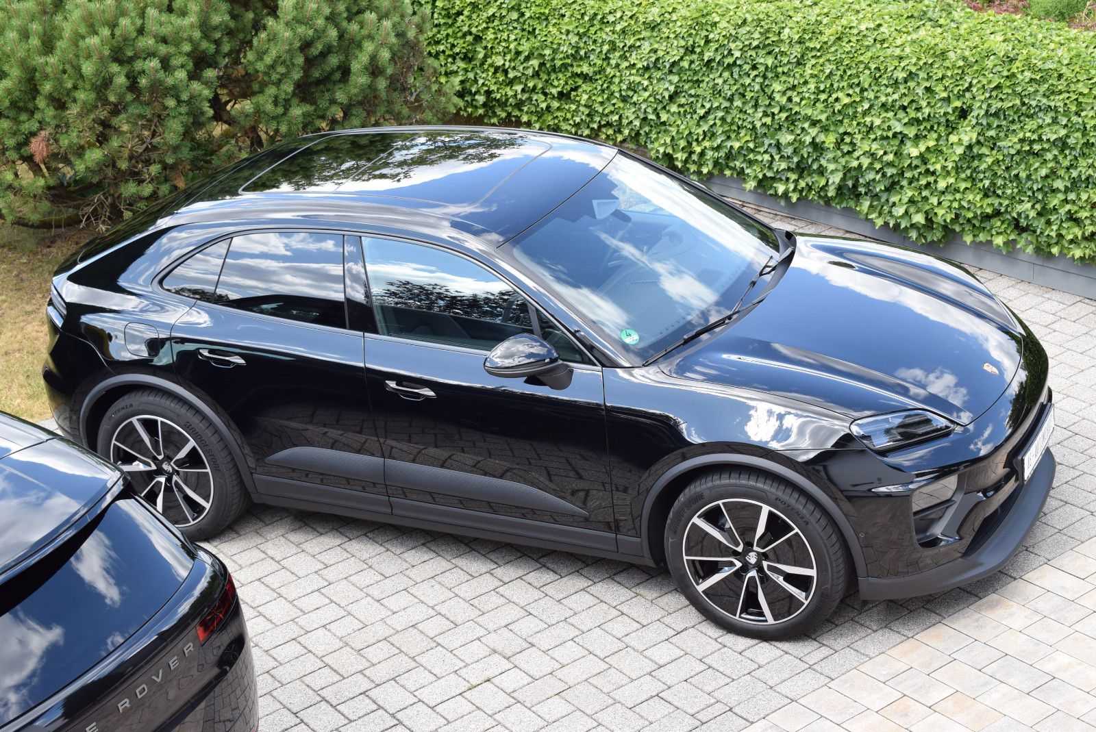 Porsche Macan Electric - Samsaru's Car Outlet