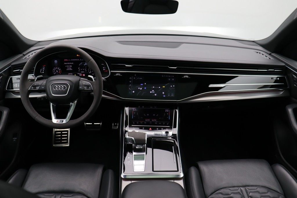 Audi RSQ8 4.0 TFSI quattro . Matrix Navi B&O AHK ACC