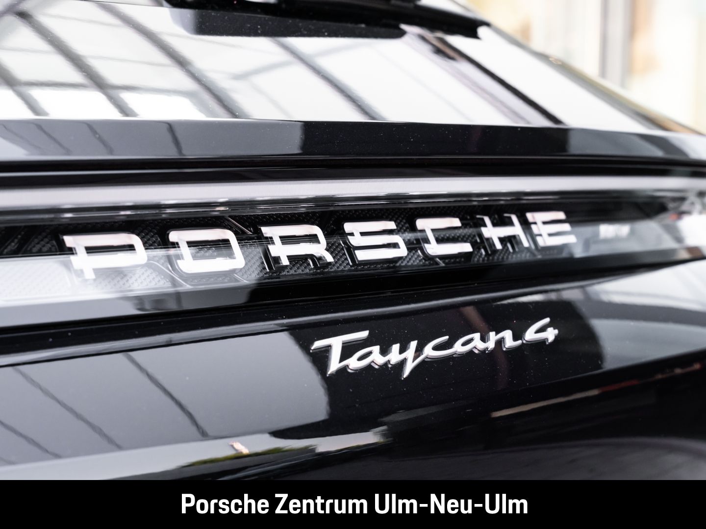 Porsche Taycan 4 Cross Turismo HD-Matrix ACC BOSE 20-Zol