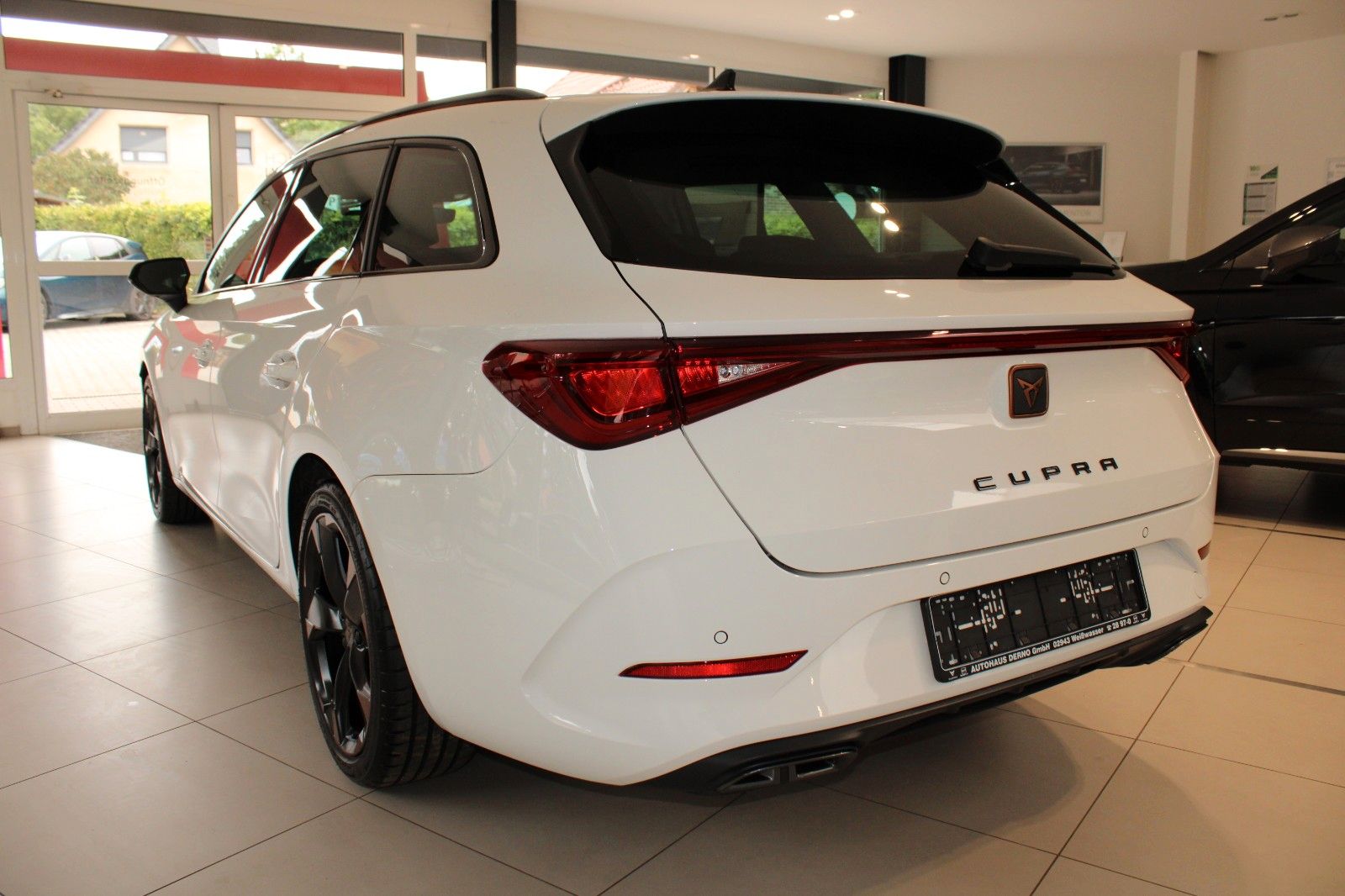 Cupra Leon Sportstourer DSG - Samsaru's Car Outlet