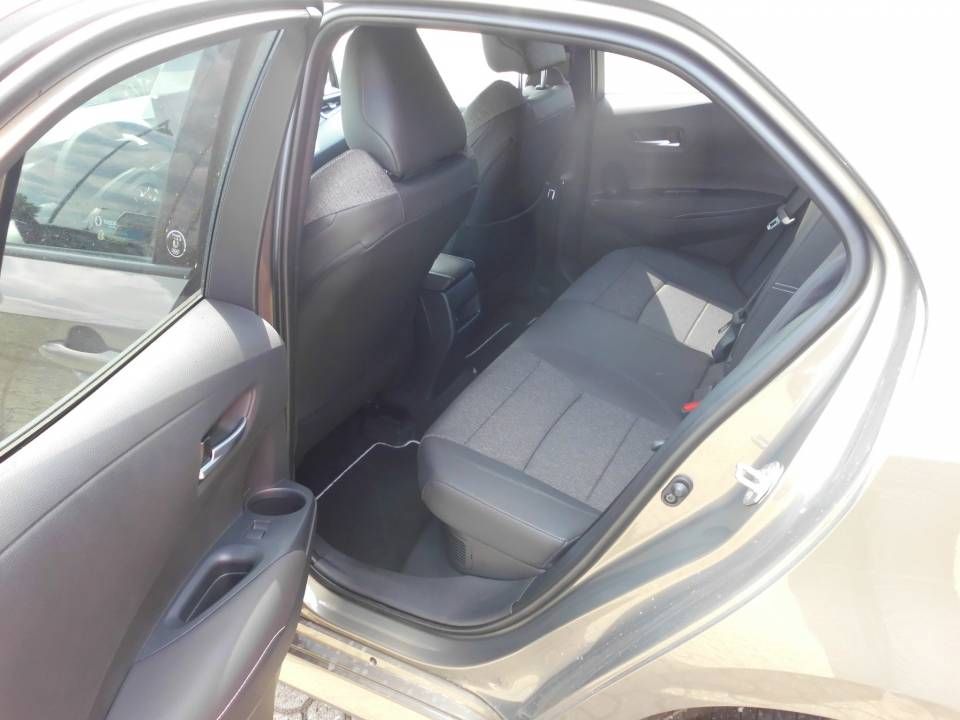 Toyota Corolla HSD - Samsaru's Car Outlet