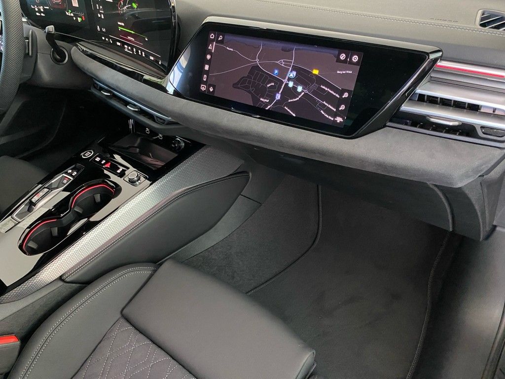 Audi A5 Avant e-hybrid quattro S line 270 kW HUD+360°