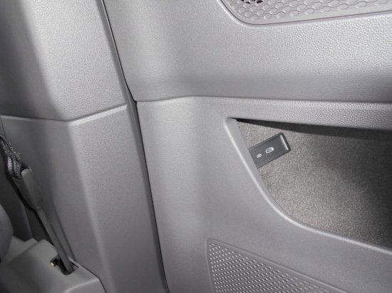 Volkswagen T7 Multivan Life 2.0 TSI DSG - Samsaru's Car Outlet