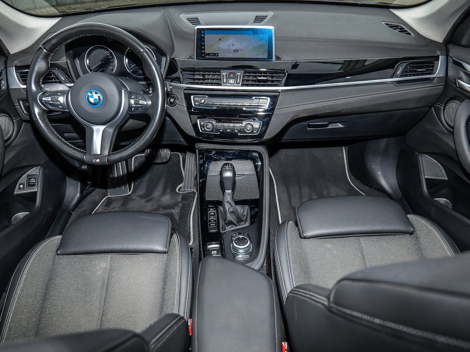 BMW X1 xDrive25e Sport Line - Samsaru's Car Outlet