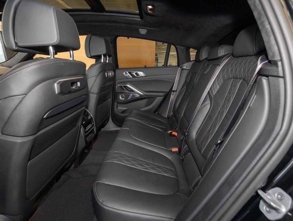 BMW X6 xDrive40d M Paket + B/W + Pano + DA Prof