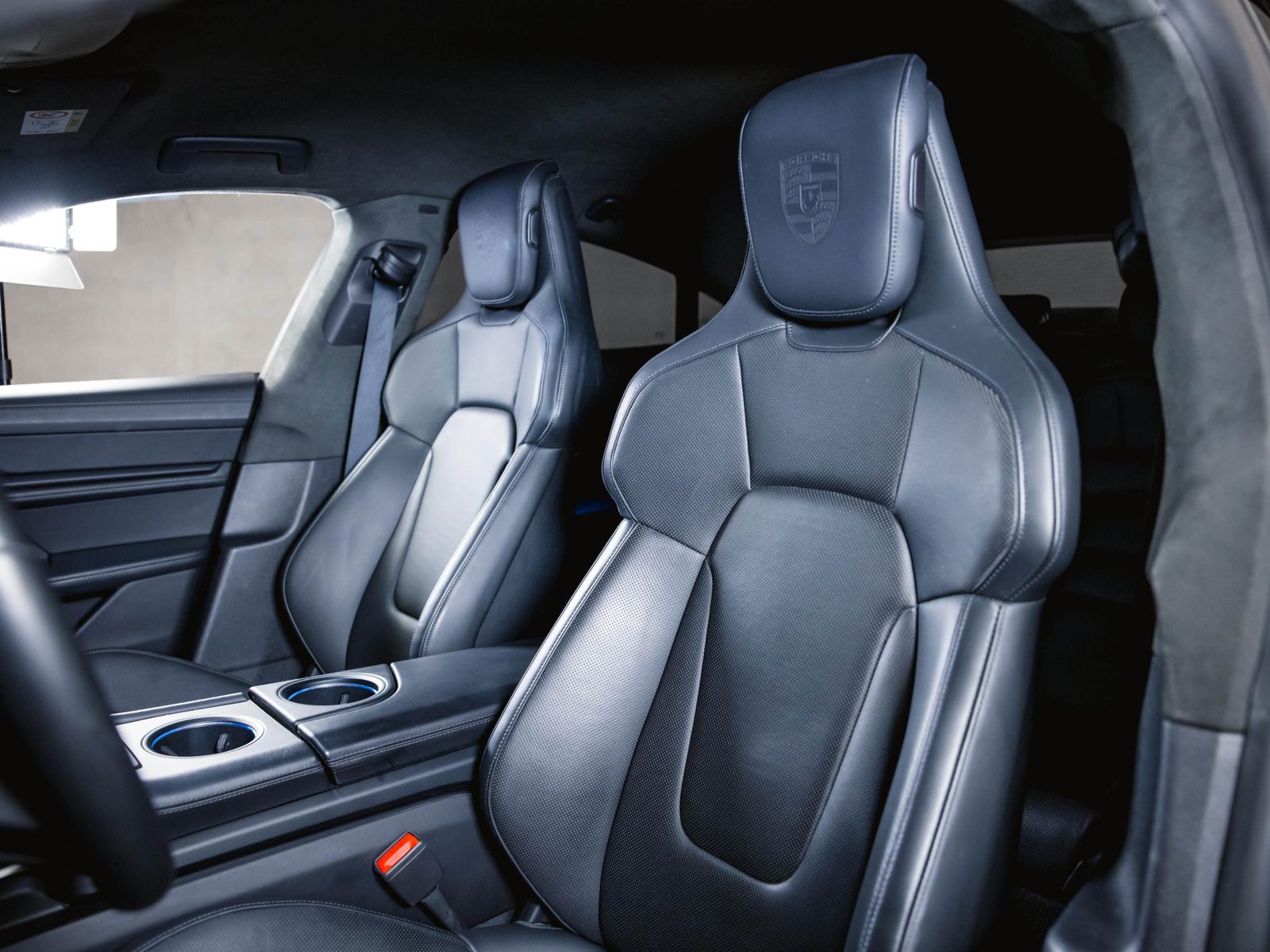 Porsche Taycan GTS InnoDrive BOSE Hinterachslenkung