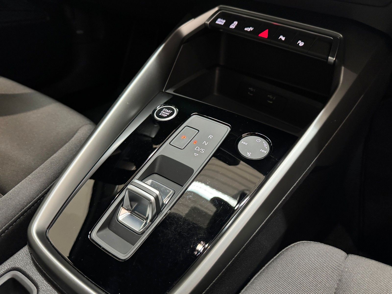 Audi A3 Sportback 40 TFSI e Virtual LED GRA Navi 17"