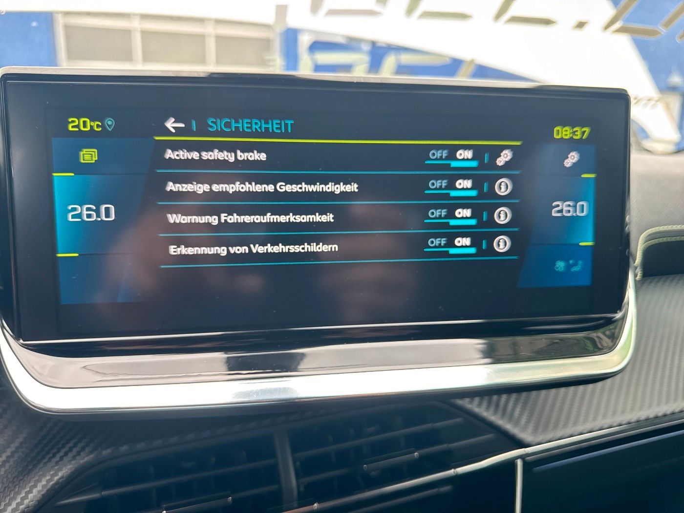 Peugeot 2008 e- Allure - Samsaru's Car Outlet