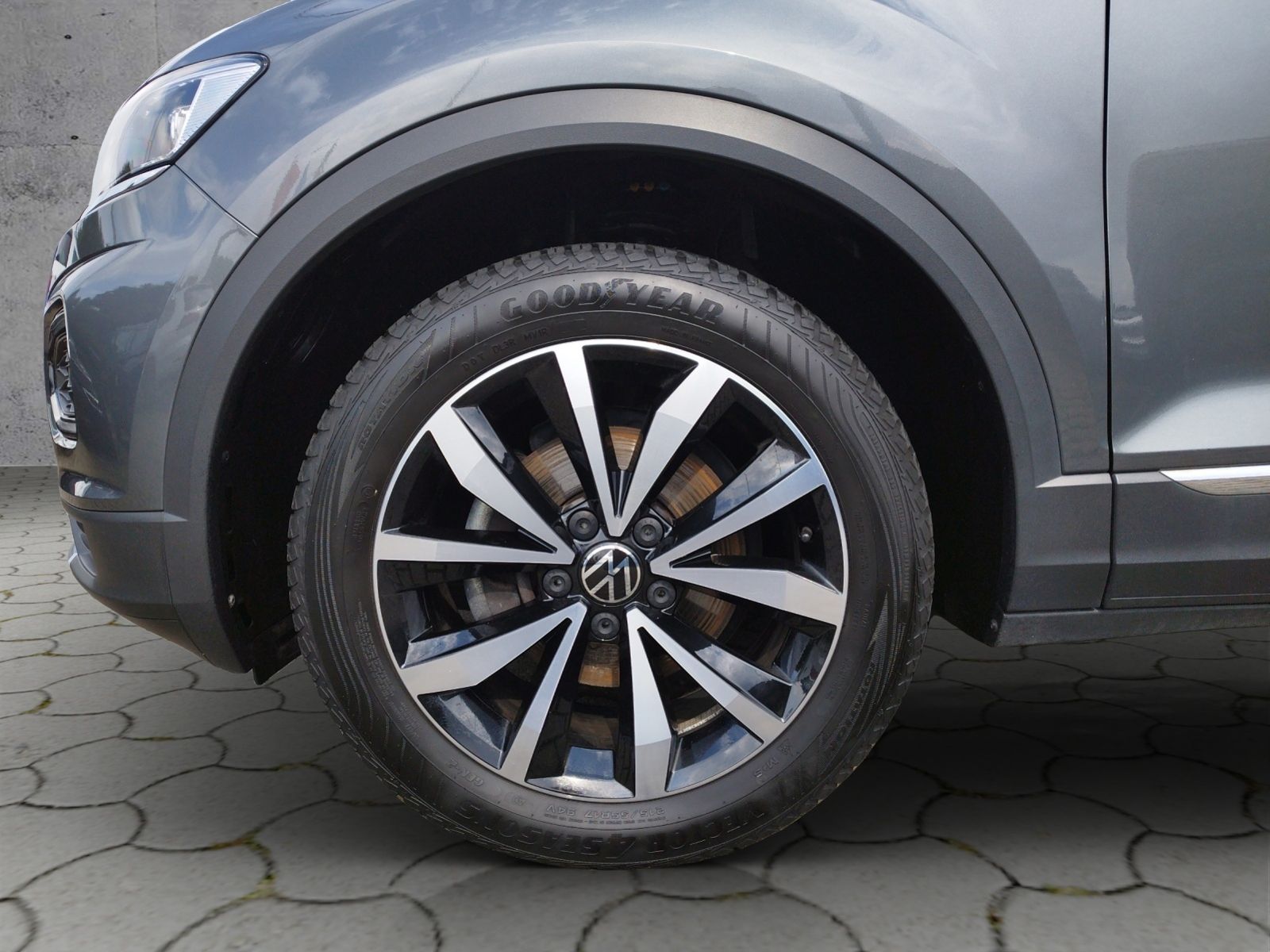 Volkswagen T-Roc Sport 1.5TSI - Samsaru's Car Outlet