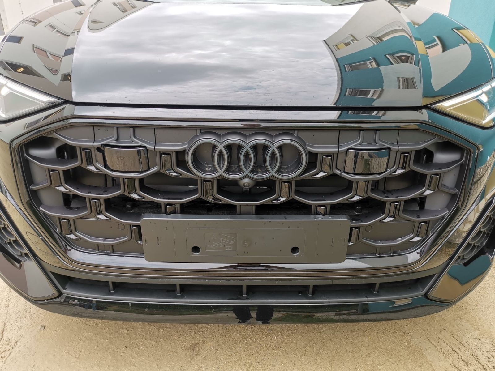 Audi Q8 50TDI S Line - Samsaru's Car Outlet