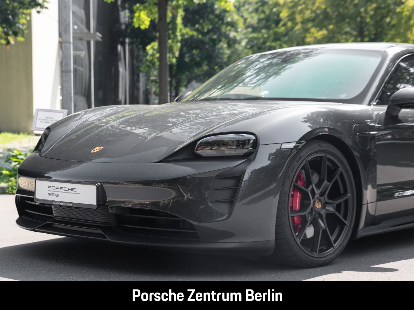 Porsche Taycan GTS HA-Lenkung BOSE 21-Zoll Panoramadach