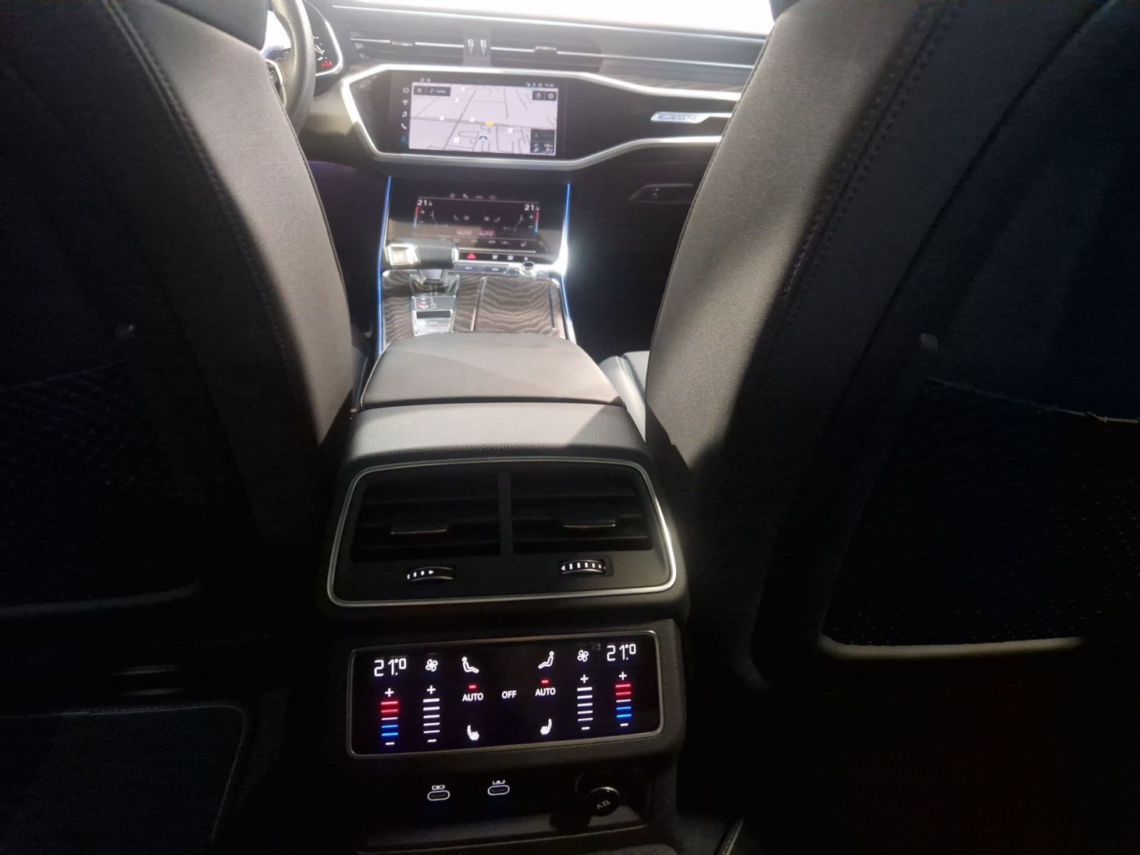 Audi A6 Avant 45 TFSI quattro S line - Samsaru's Car Outlet