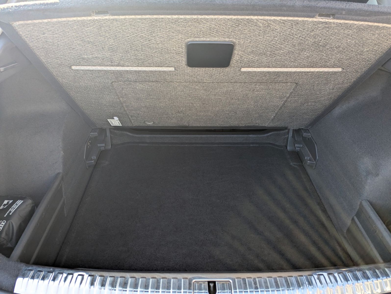 Audi Q3 35 TDI quattro S line - Samsaru's Car Outlet