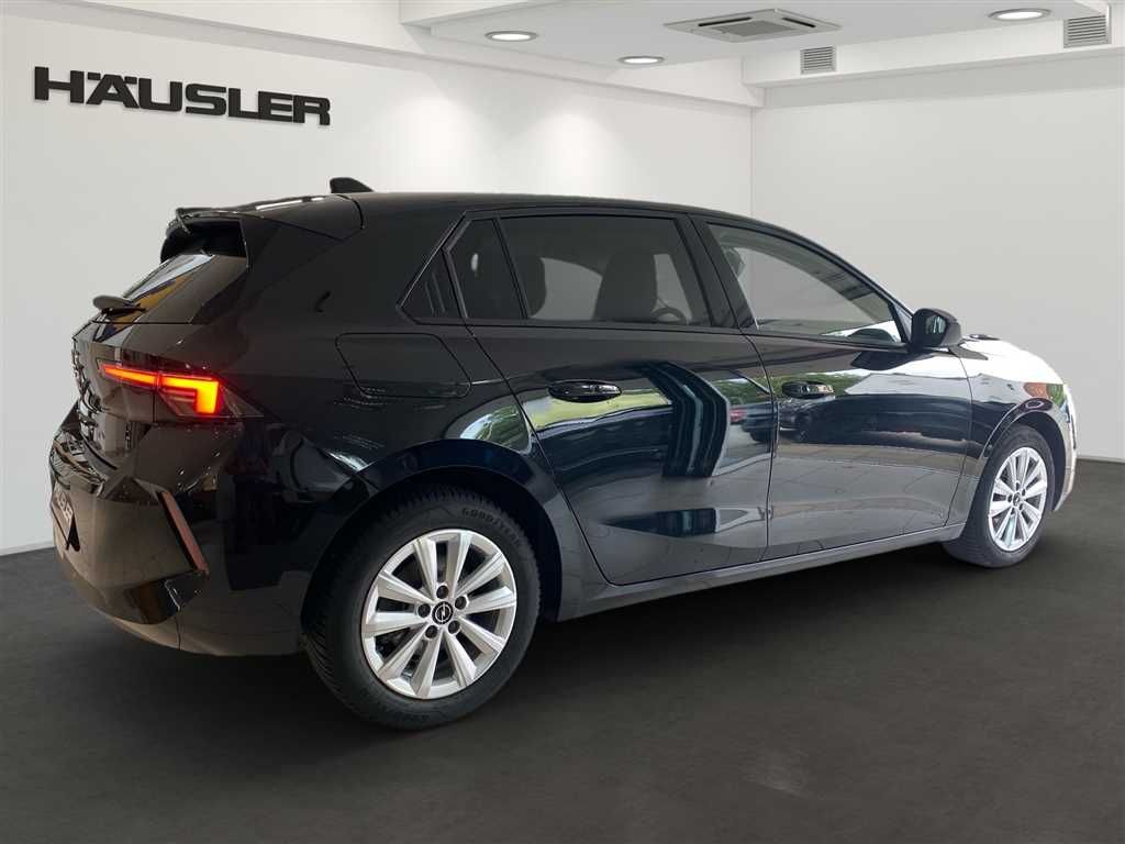 Opel Astra 1.2 Business Edition - Samsaru's Car Outlet