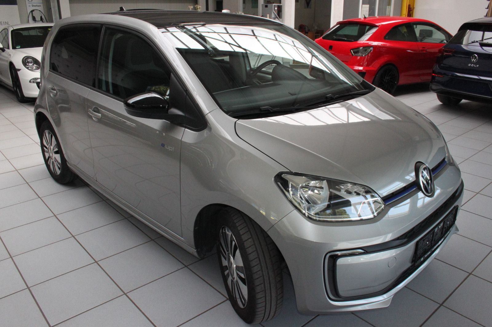 Volkswagen up! e-up! Style - Samsaru's Car Outlet