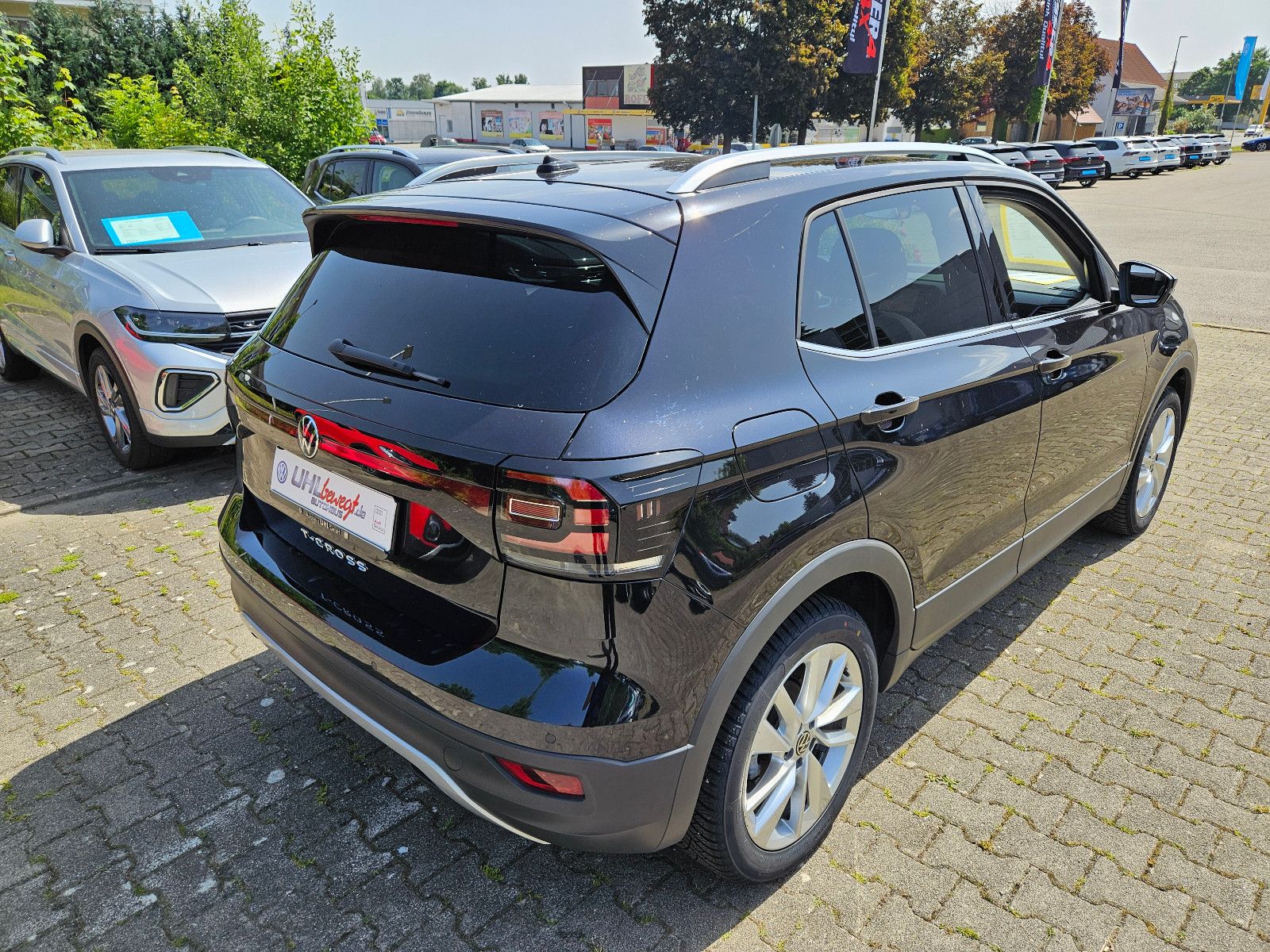 Volkswagen T-Cross Style - Samsaru's Car Outlet