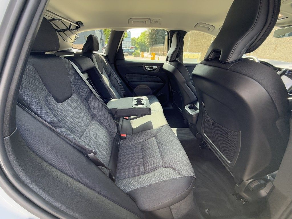 Volvo XC60 B4 B Core - Samsaru's Car Outlet