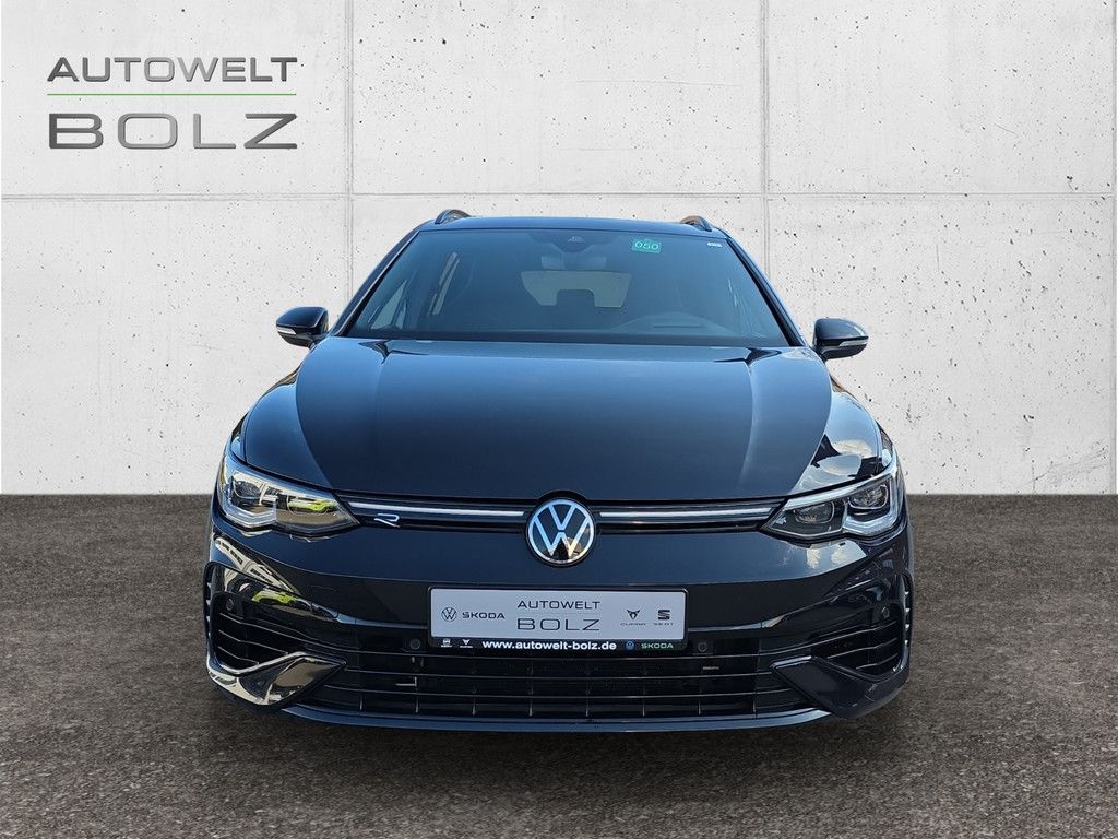 Volkswagen Golf VIII R Variant 2.0 TSI 4Motion HUD AHK PANO