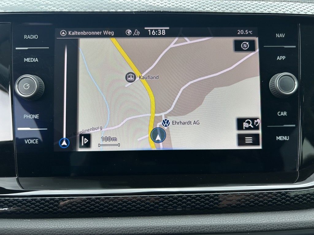 Volkswagen Taigo 1.0 TSI Life - Samsaru's Car Outlet