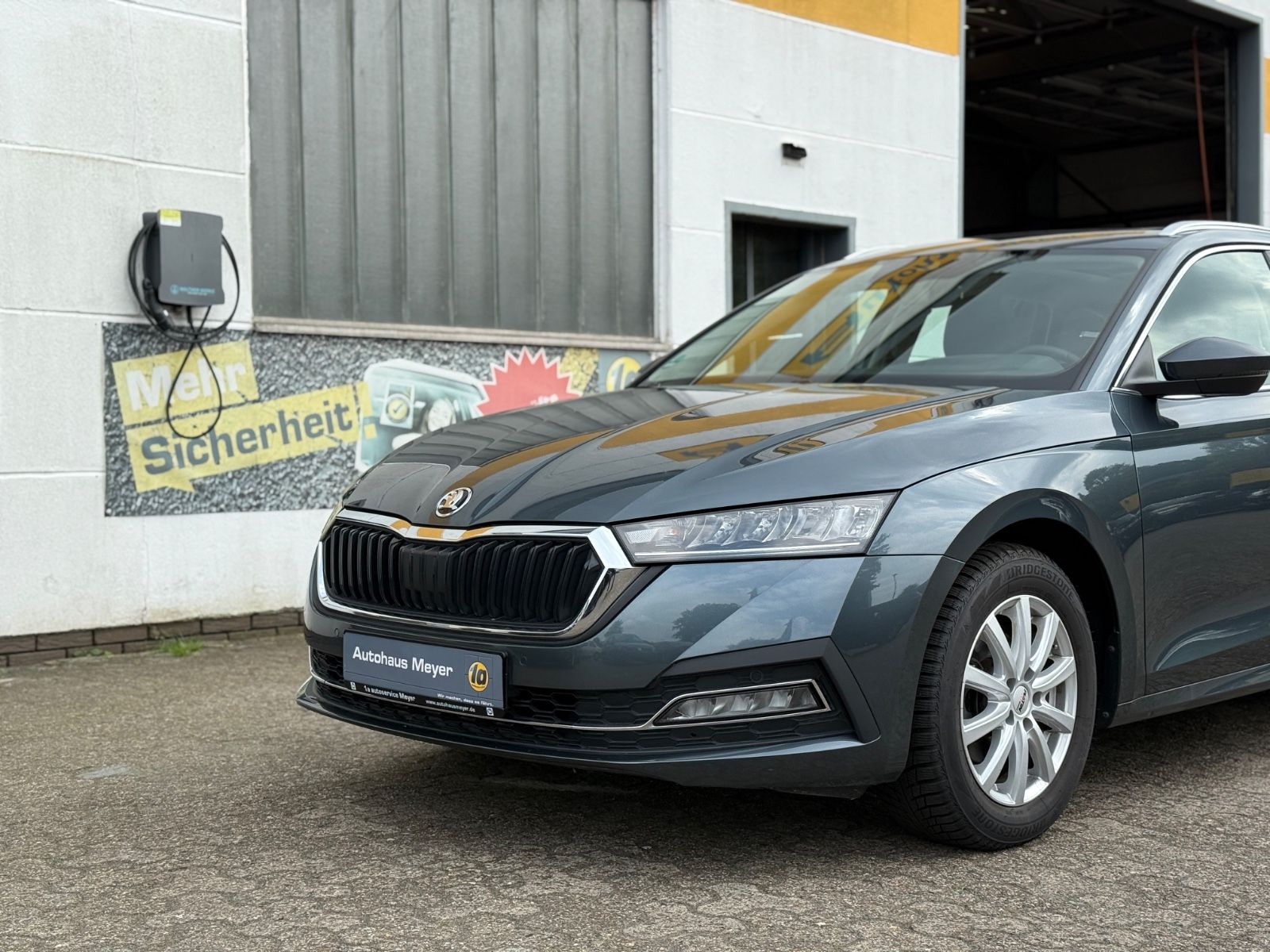 Skoda Octavia Combi 1.5 TSI Style - Samsaru's Car Outlet