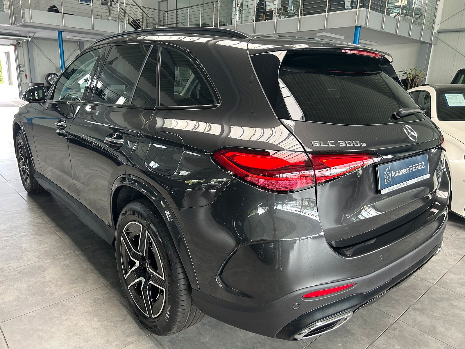Mercedes-Benz GLC 300 e 4M AMG - Samsaru's Car Outlet