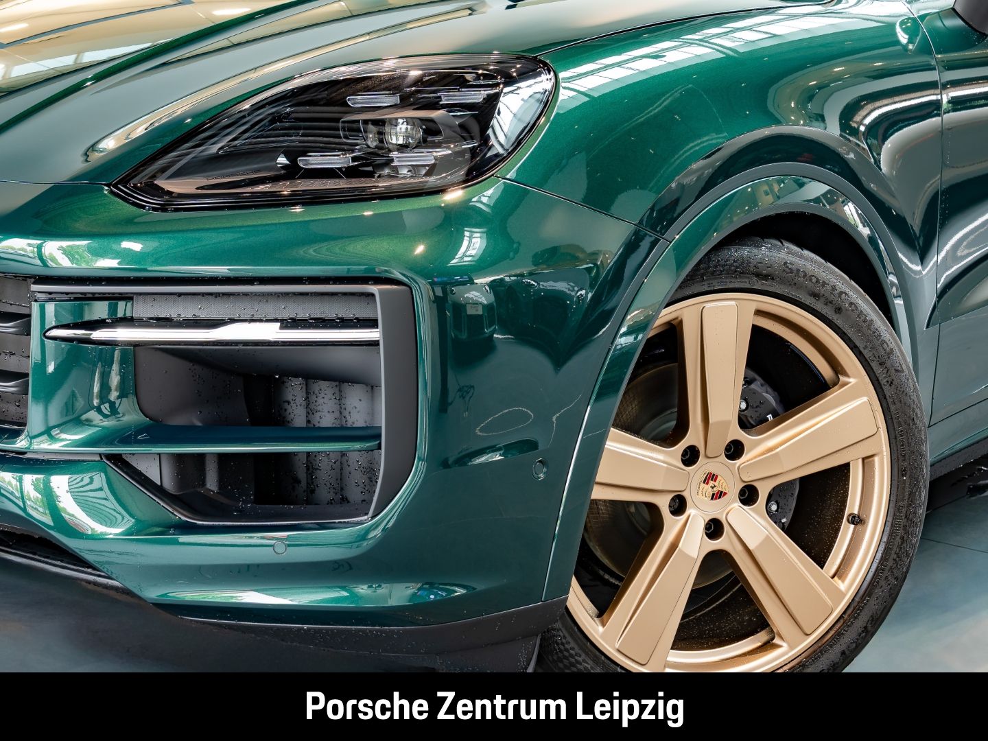 Porsche Cayenne Coupe FnW Racinggrün Luft 22Zoll SportDe
