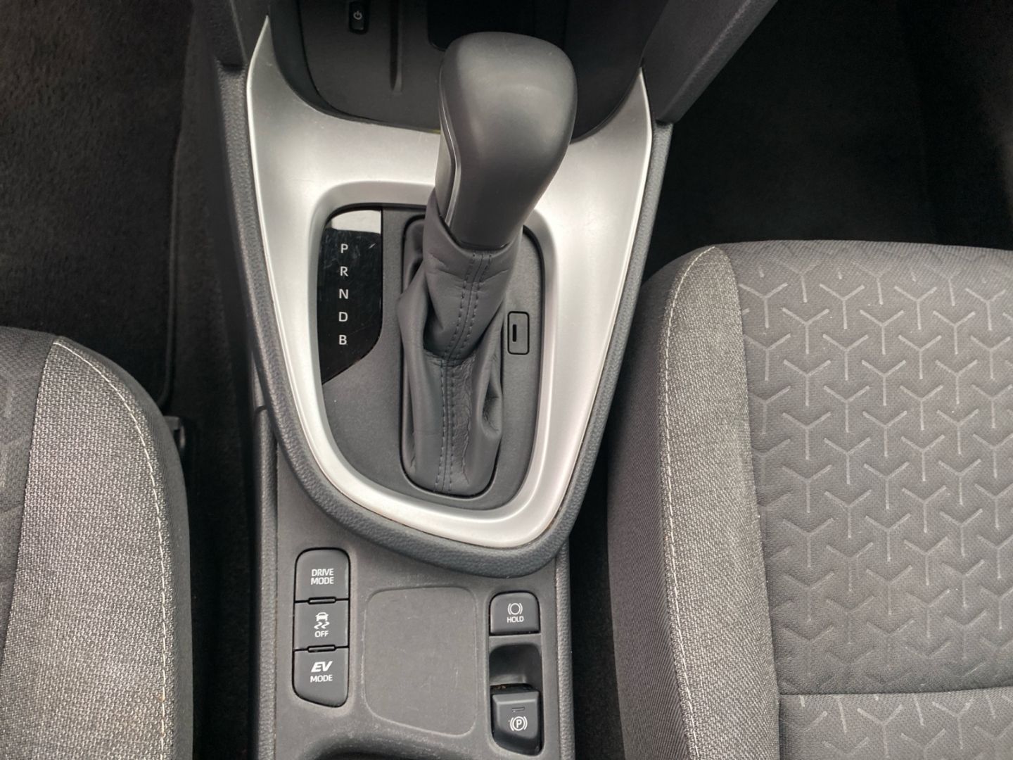 Toyota Yaris Cross Hybrid 1.5 Team D *Matrix*CAM*CarPla