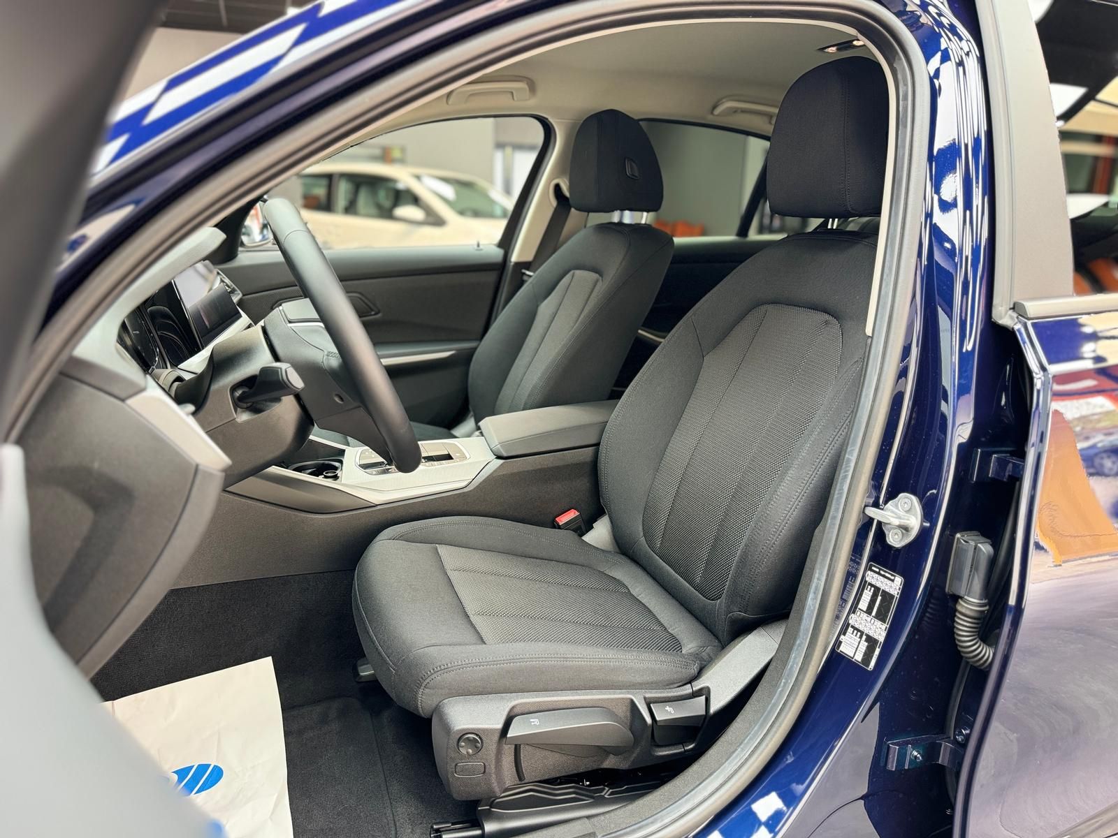 BMW 320i Advantage - Samsaru's Car Outlet