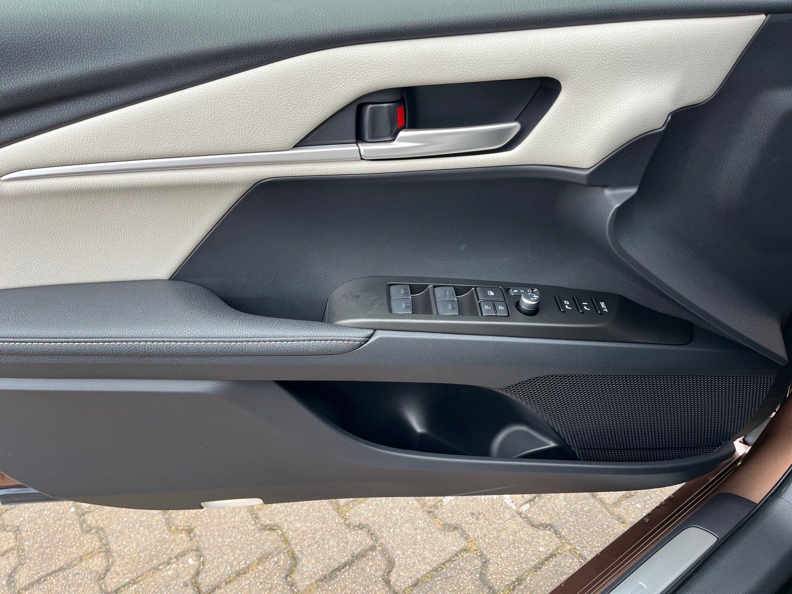 Toyota Camry 2.5 Hybrid Executive Navi+Kamera+LED+Winte