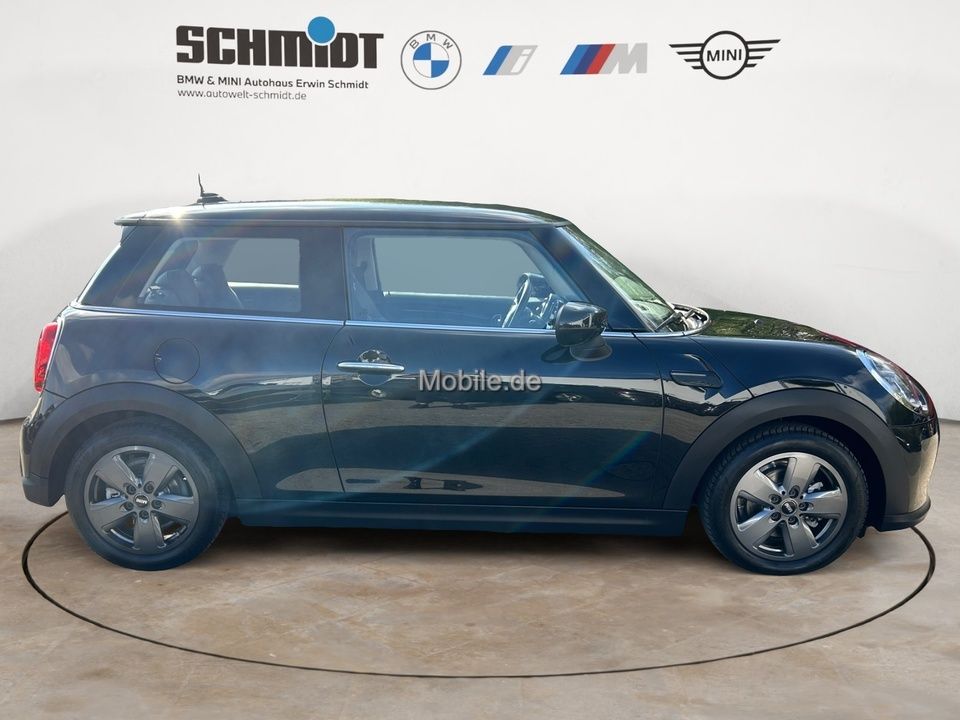 MINI Cooper Classic - Samsaru's Car Outlet