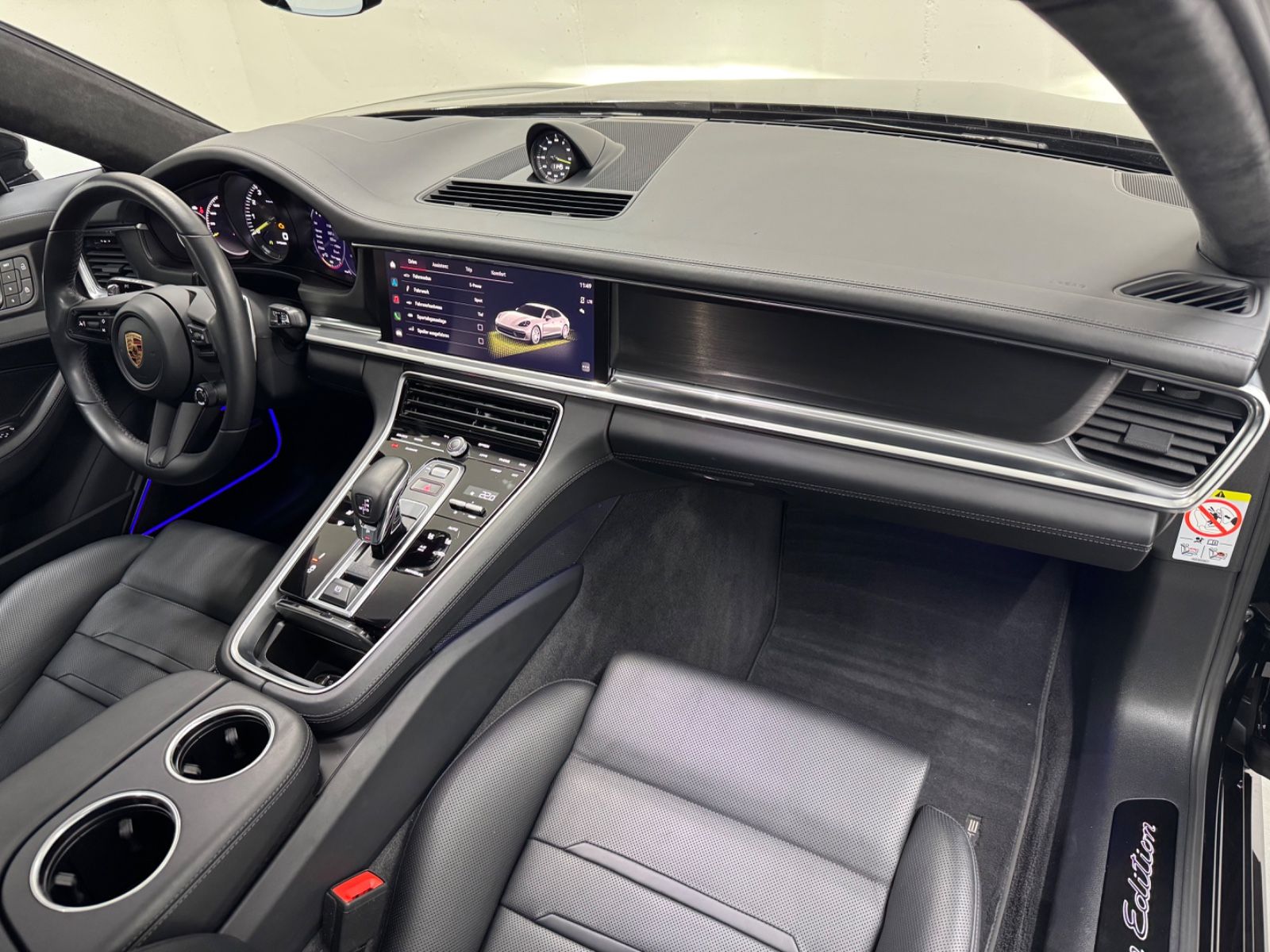 Porsche Panamera 4 E-Hybrid Platinum Edition