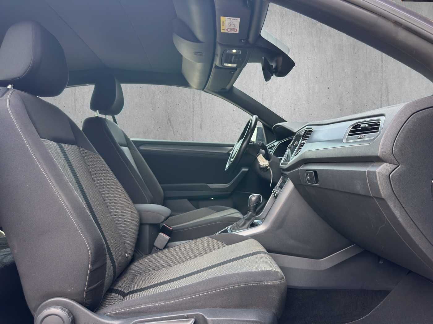 Volkswagen T-Roc 1.5 Style - Samsaru's Car Outlet