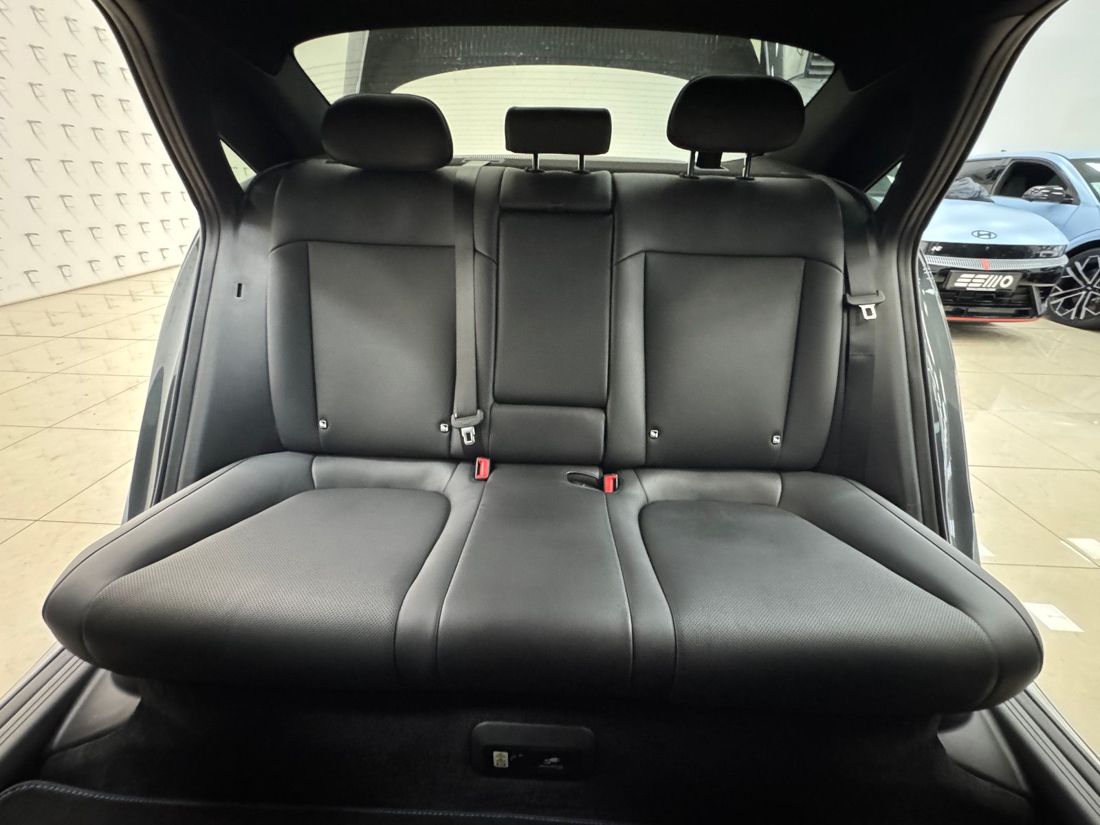 Hyundai IONIQ 6 77,4kWh 325ps 4WD Uniq 360°K/BOSE/DIGI
