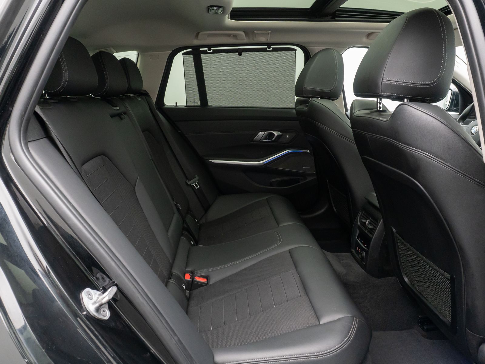 BMW 330i Sport Line - Samsaru's Car Outlet
