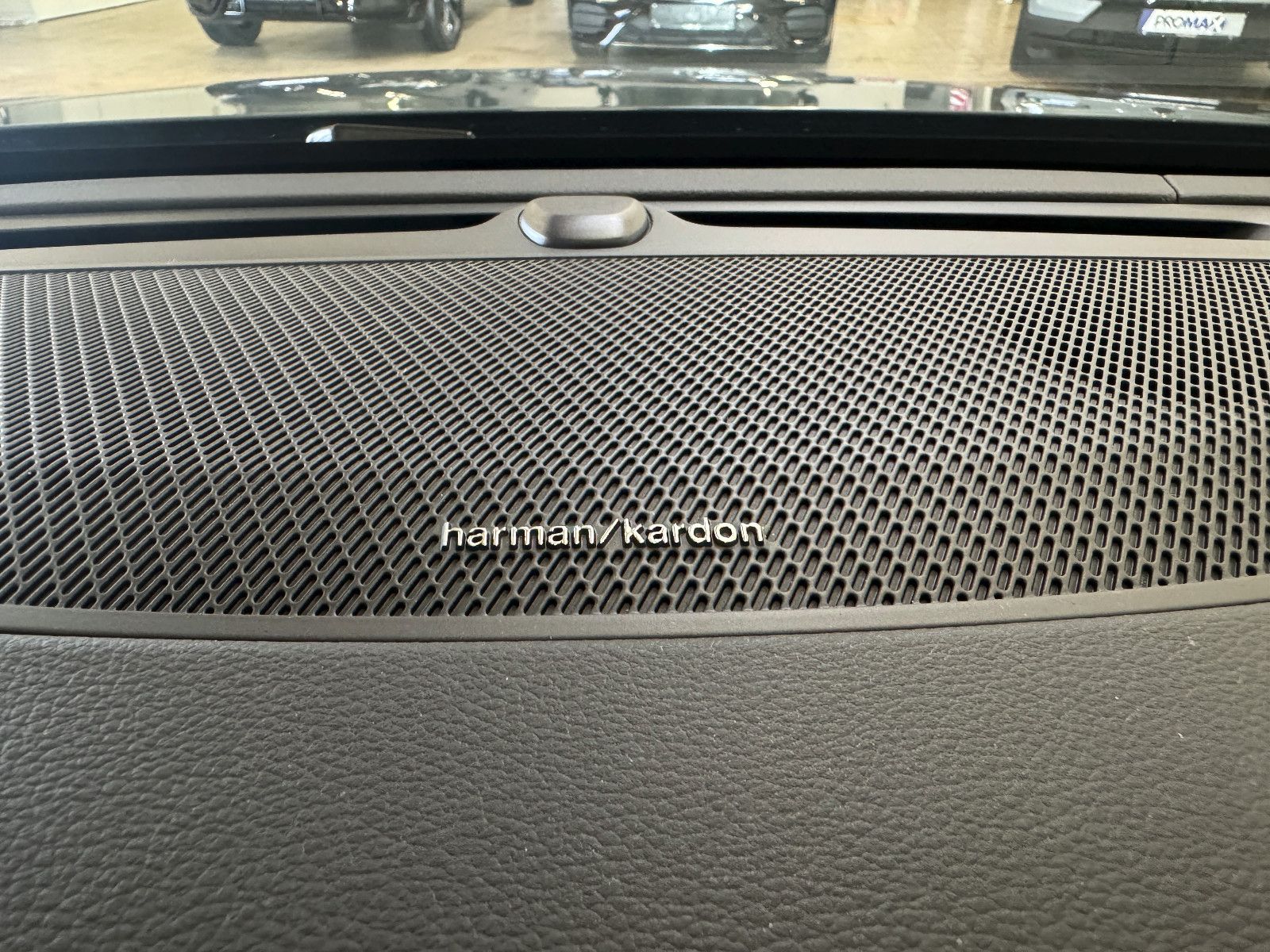 Volvo S60 B5 Ultimate Dark AWD GSD Massage Standheiz.