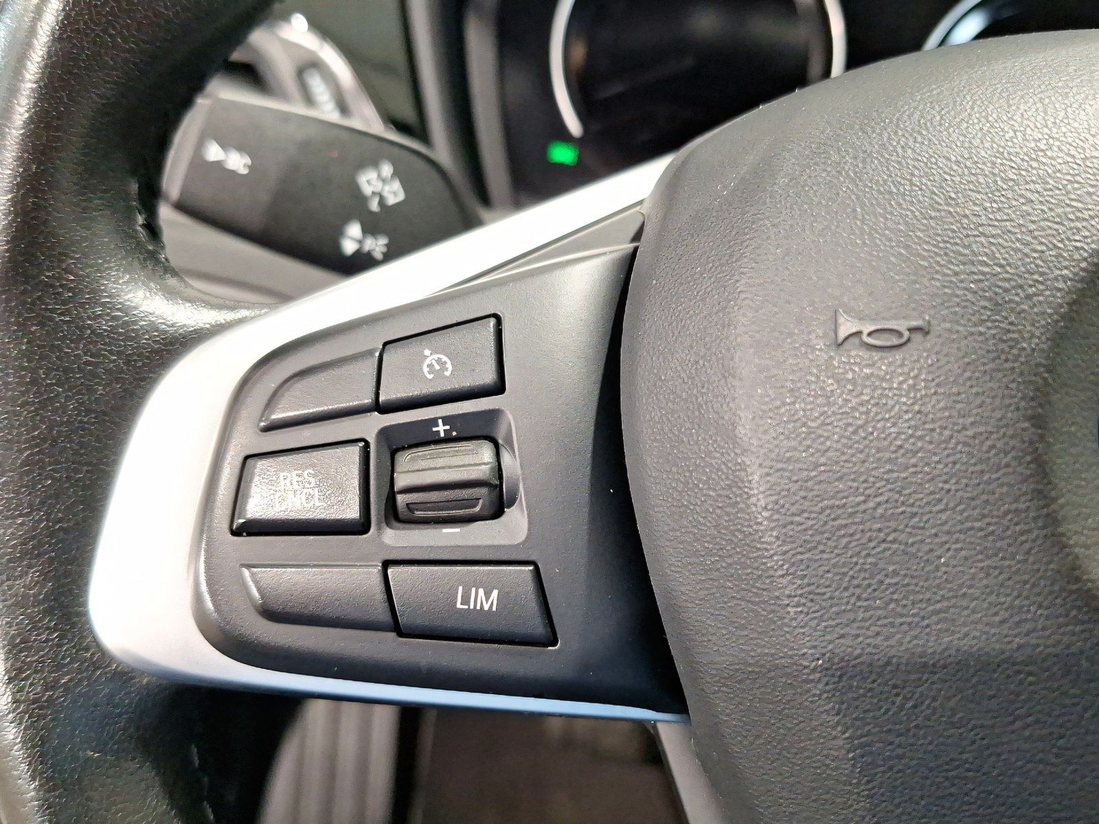 BMW X1 xDrive25e Sport Line - Samsaru's Car Outlet