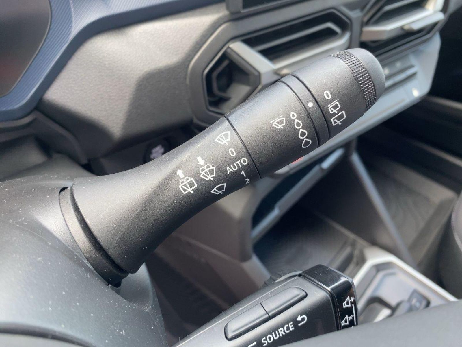 Dacia Duster III 1.6 E-TECH Hybrid - Samsaru's Car Outlet
