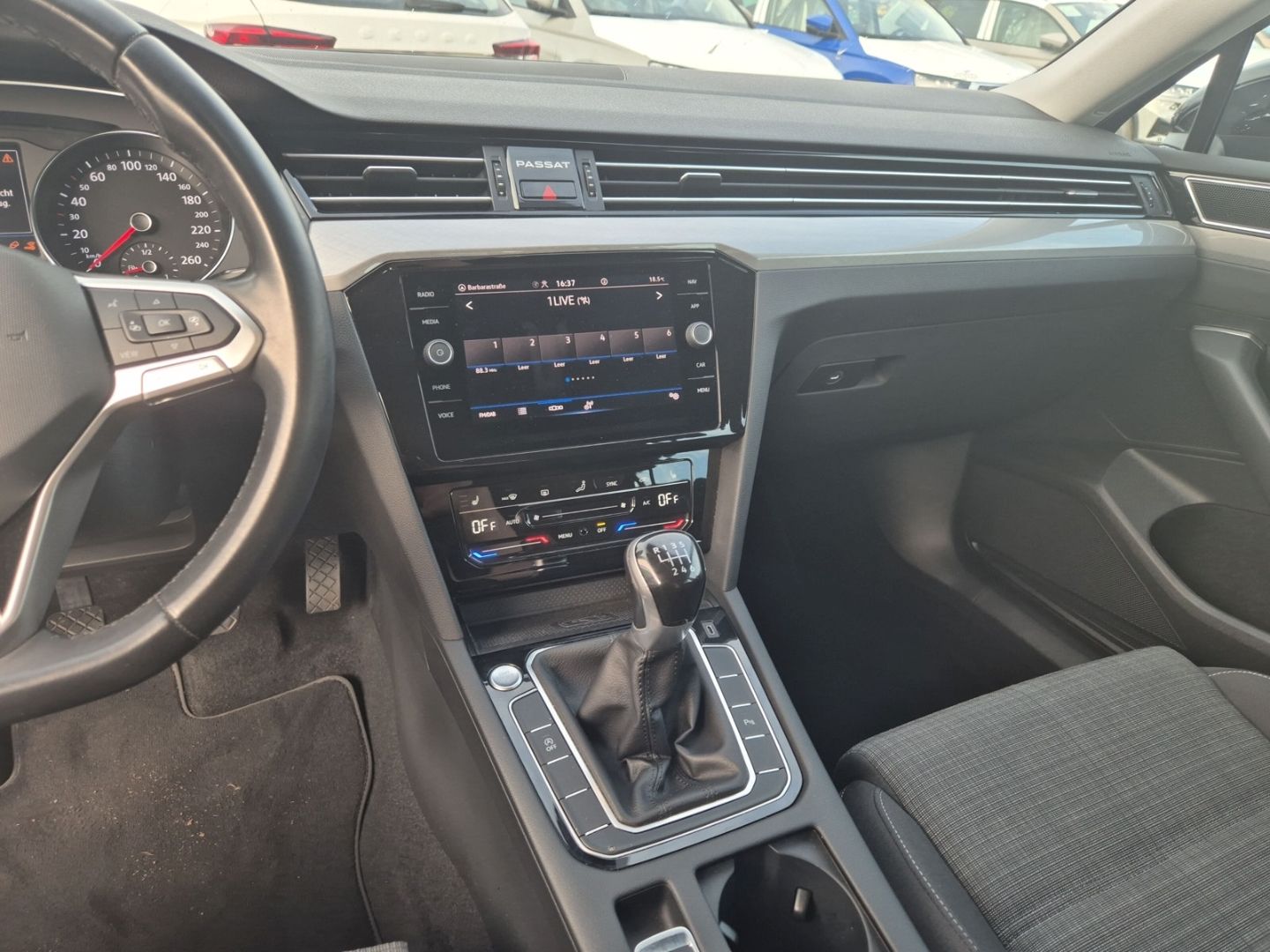 Volkswagen Passat Variant Business 2.0 TDI - Samsaru's Car Outlet