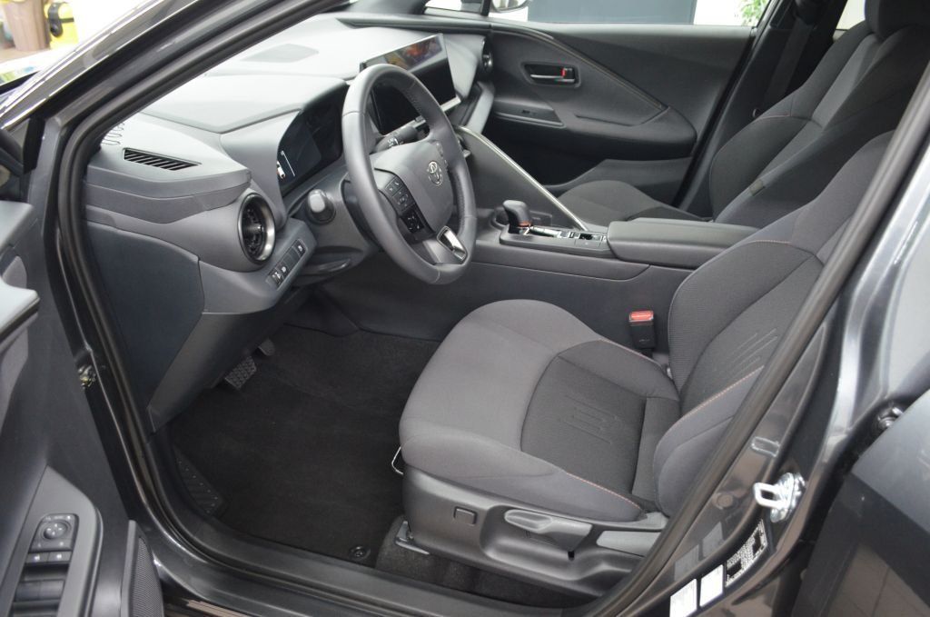 Toyota C-HR 1.8 Hybrid Teamplayer*NAVI*PDC*SHZG*  Teamp