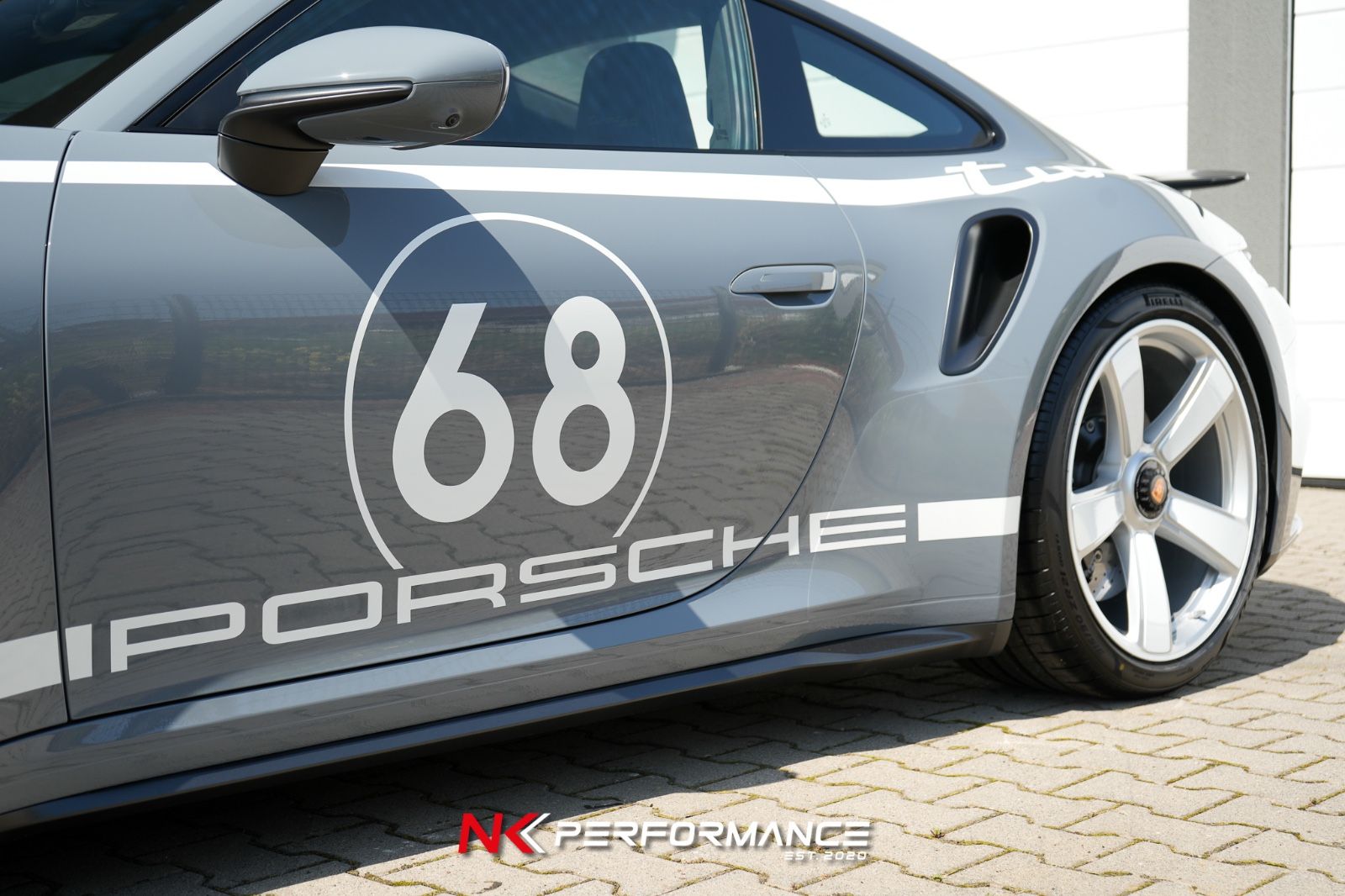 Porsche 992 Turbo 50 Jahre/ HERITAGE / ARKTIKGRAU